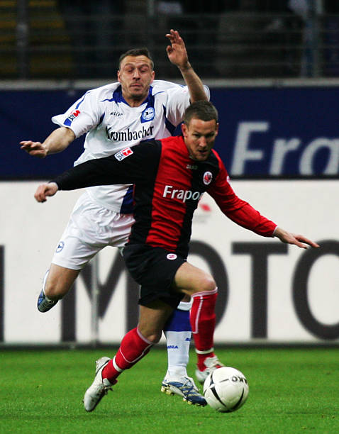 战略性地引 战略性地引